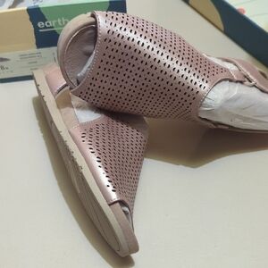 Earth Women's Sandals in Blush